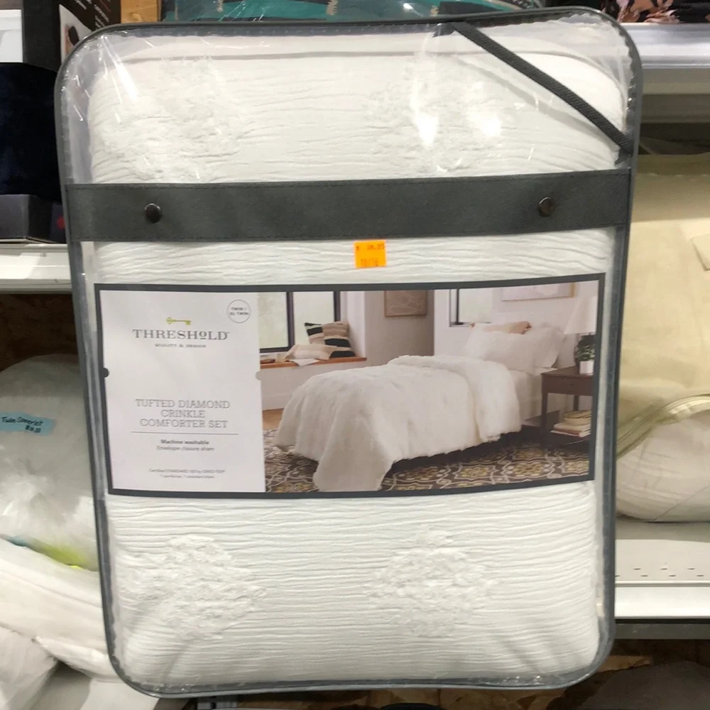 Tufted Diamond Crinkle Comforter Set